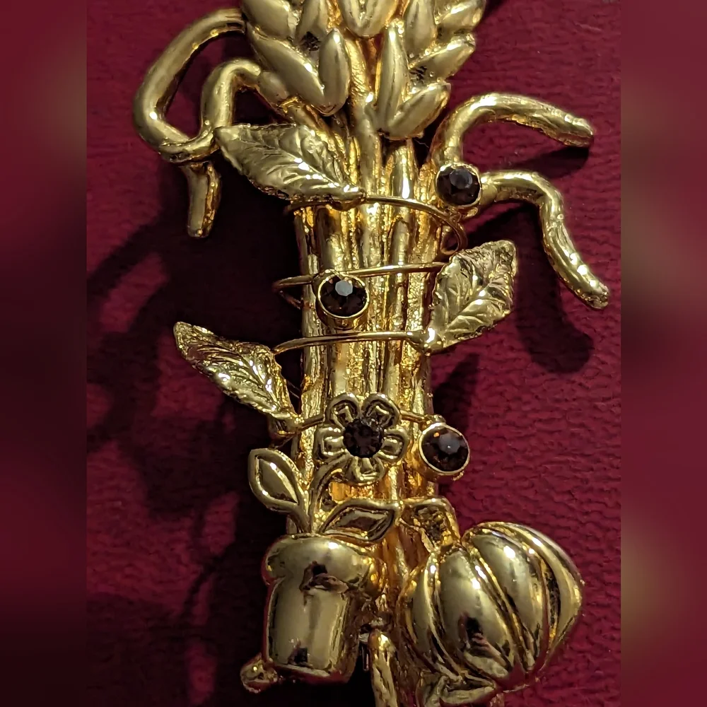 Vintage Harvest Fall Pumpkin and Straw pin brooch Costume Jewelry